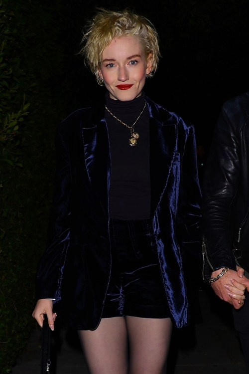 Julia Garner Arrives at Emmy Pre-party in Los Angeles, January 2024 6