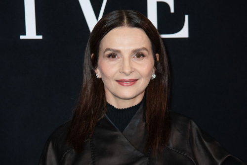 Juliette Binoche at Giorgio Armani Prive Haute Couture Show in Paris, January 2024 3