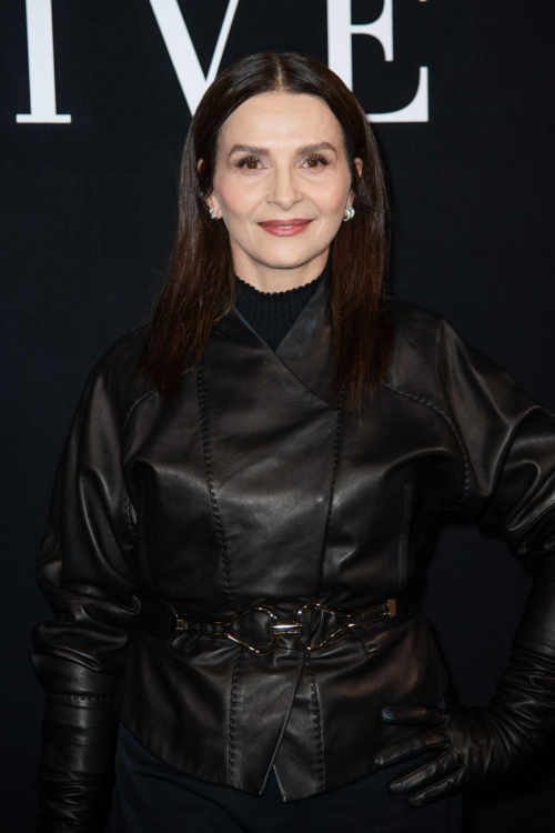 Juliette Binoche at Giorgio Armani Prive Haute Couture Show in Paris, January 2024 5