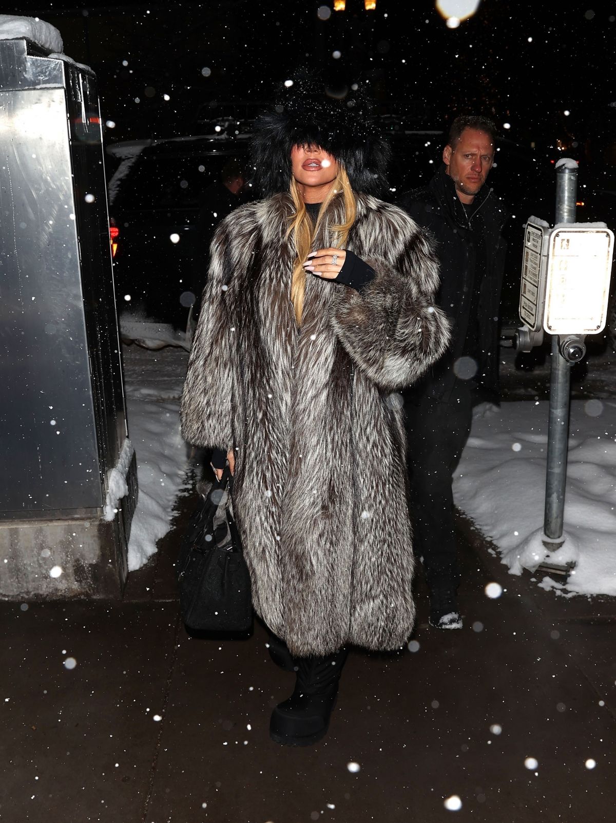 Khloe Kardashian Arrives for Dinner in Aspen, January 2024