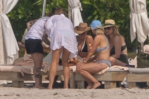 Kyle Richards Celebrates Her Birthday with Morgan Wade at a Beach in Punta Mita, January 2024 5