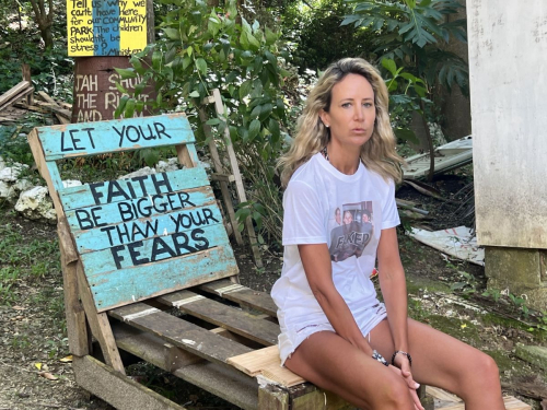 Lady Victoria Hervey at Porey Spring in Barbados, January 2024 9