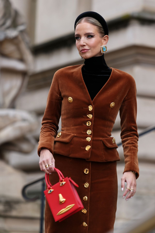 Leonie Hanne at Schiaparelli Spring/Summer Show in Paris, January 2024 6