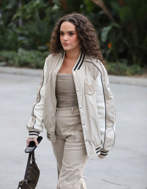 Madison Pettis at Los Angeles Lakers Game, January 2024 4