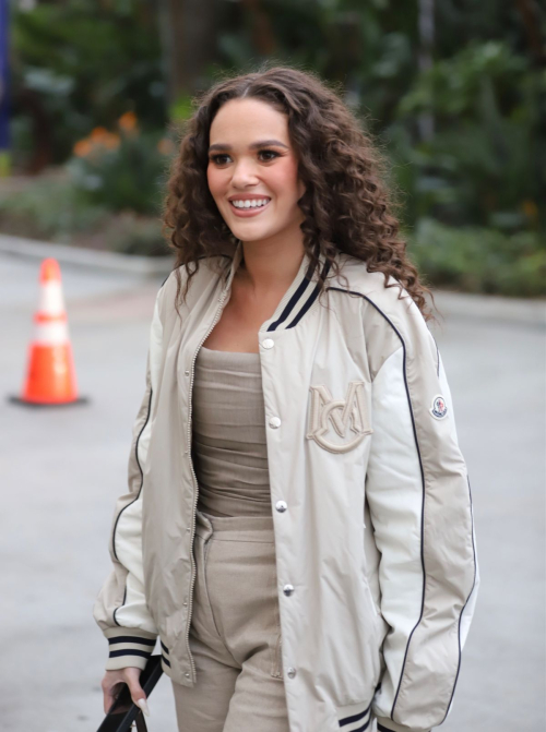 Madison Pettis at Los Angeles Lakers Game, January 2024 5