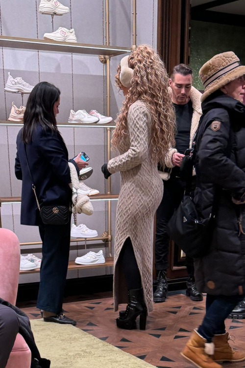 Mariah Carey at Gucci Store in Aspen, December 2023 4