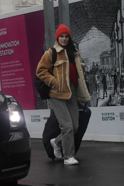 Michelle Dockery Catches a Train in London, January 2024 3