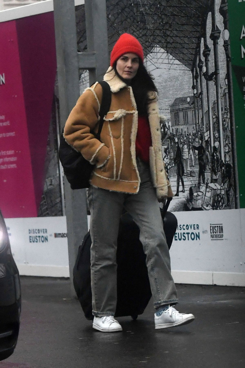 Michelle Dockery Catches a Train in London, January 2024 6