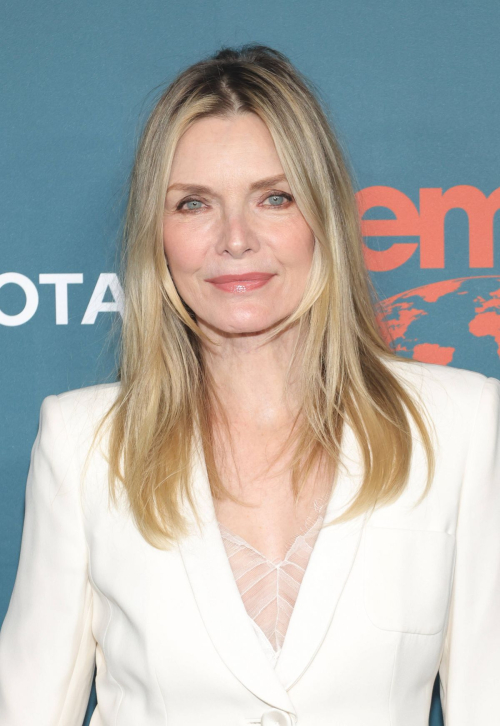 Michelle Pfeiffer at Environmental Media Association Awards in Los Angeles, January 2024 3