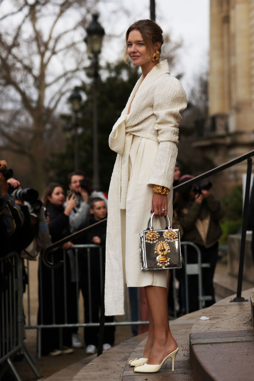 Natalia Vodianova Arrives at Schiaparelli Spring/Summer 2024 Show, January 2024 1