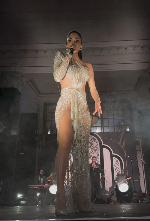 Nicole Scherzinger Performs for New Year