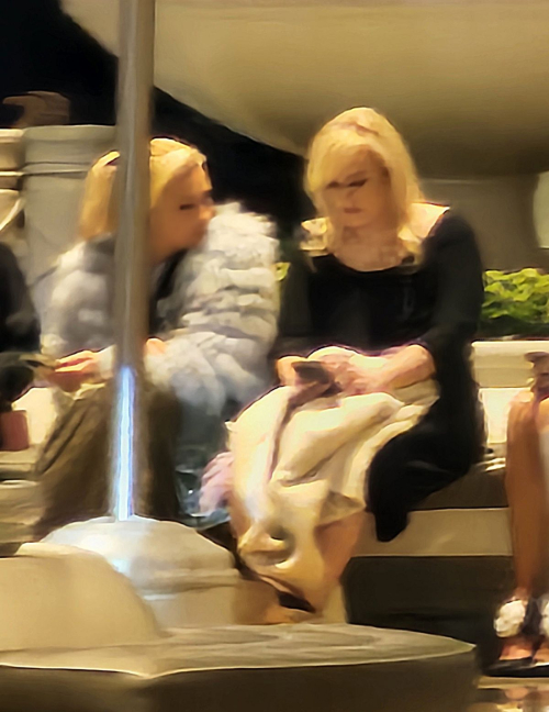 Rebel Wilson and Ramona Agruma at Kylie Minogue Show in Las Vegas, January 2024 6