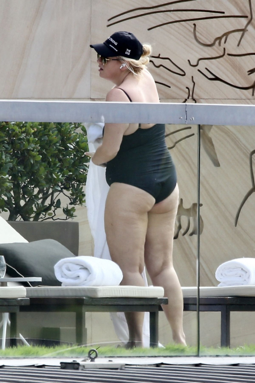 Rebel Wilson in Swimsuit at Sydney Hotel Pool, January 2024 1