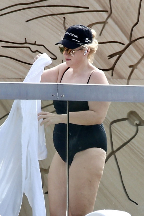 Rebel Wilson in Swimsuit at Sydney Hotel Pool, January 2024 4