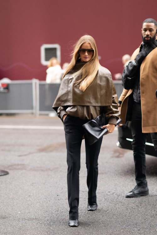 Rosie Huntington-Whiteley at Costes Restaurant, Paris, January 2024 3