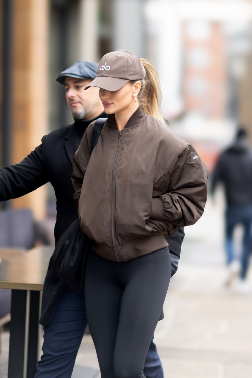 Rosie Huntington-Whiteley at KX Private Members Club Gym in London, January 2024 5