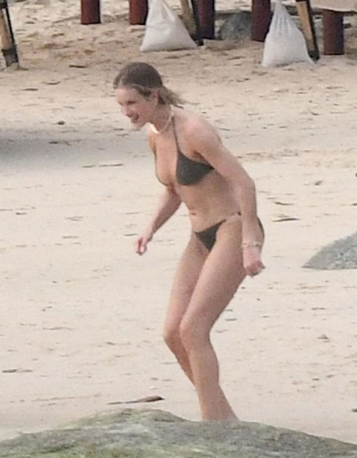 Rosie Huntington-Whiteley in Bikini at a Beach in Phuket, January 2024 9