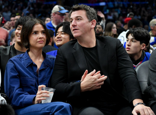 Shelley Hennig at Clippers vs Miami Heat Game in Los Angeles, January 2024 4