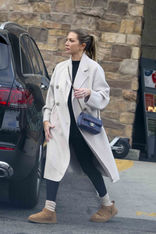 Stassi Schroeder Shopping at Gelson