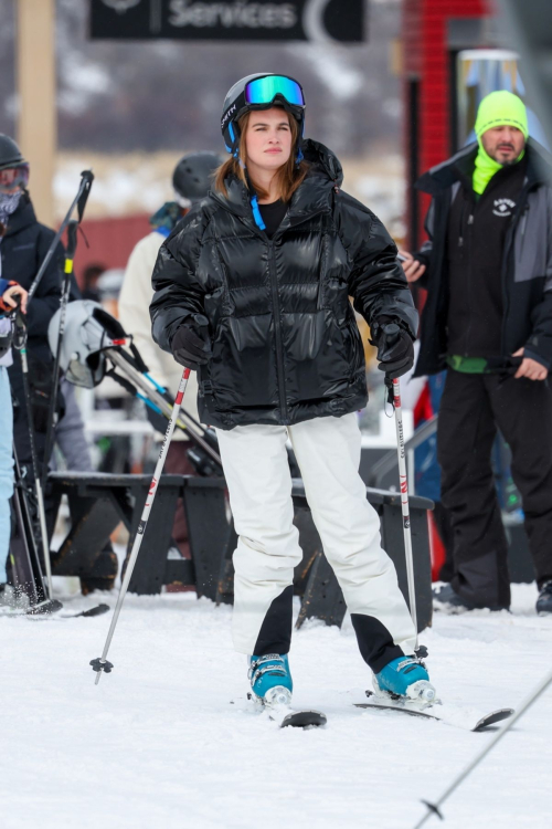 Stormi Bree Skiing in Aspen, January 2024 1