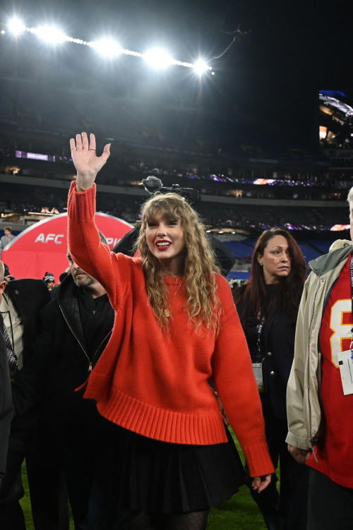 Taylor Swift and Travis Kelce at Kansas City Chiefs Game in Baltimore, January 2024 1