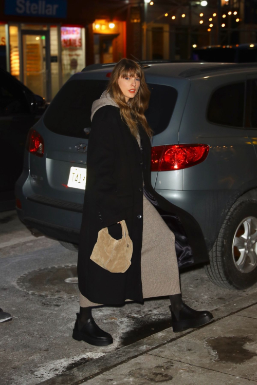 Taylor Swift Arrives at Electric Lady Studio, January 2024 2