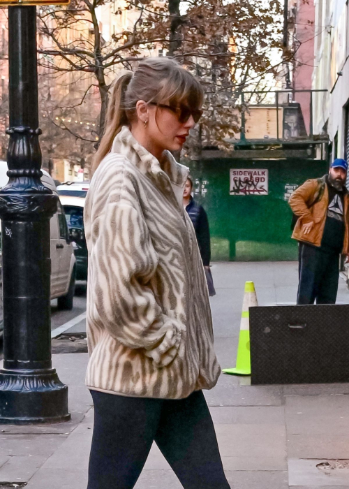 Taylor Swift Arrives at Electric Lady Studios in New York, January 2024 2