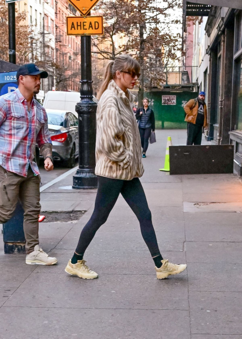 Taylor Swift Arrives at Electric Lady Studios in New York, January 2024 3