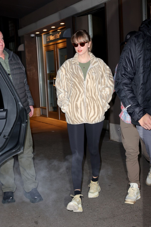 Taylor Swift Leaves Electric Lady Studios in New York, January 2024 5