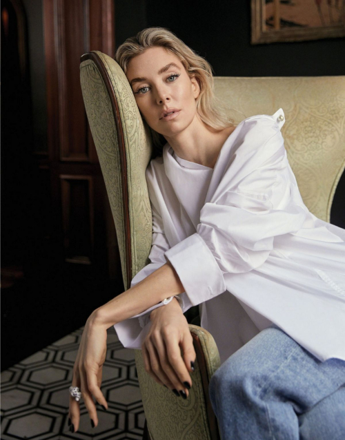 Vanessa Kirby in L’Officiel, November 2023 4