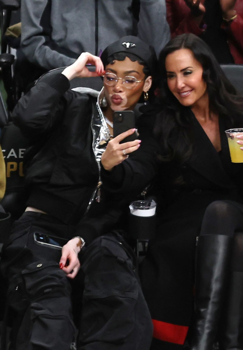 Winnie Harlow at Washington Wizards Game in Washington, January 2024 4