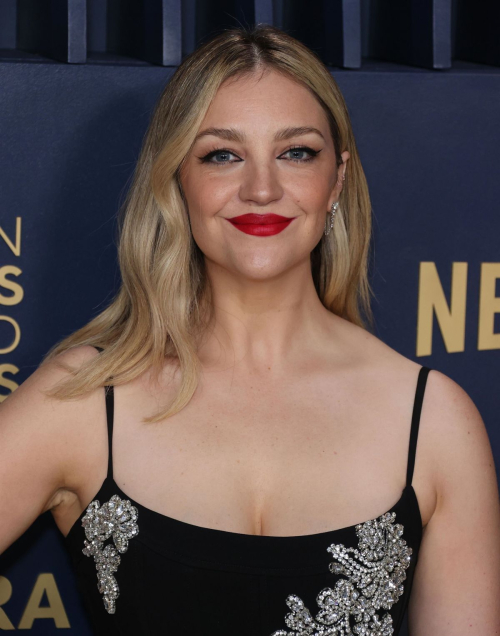 Abby Elliot at 30th Annual Screen Actors Guild Awards, February 2024 1