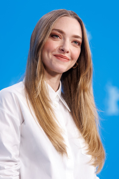 Amanda Seyfried at Seven Veils Photocall at Berlin Film Festival, February 2024 4