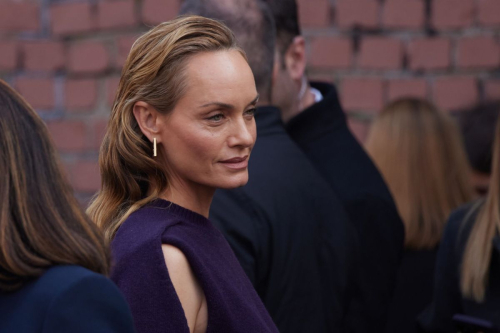 Amber Valletta Arrives at Fendi Fashion Show in Milan, February 2024 4