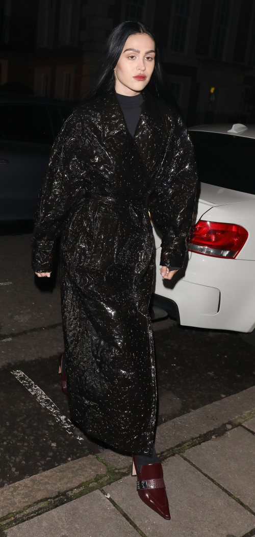 Amelia Hamlin Arrives at Hugo Boss LFW Party in Mayfair, February 2024 3