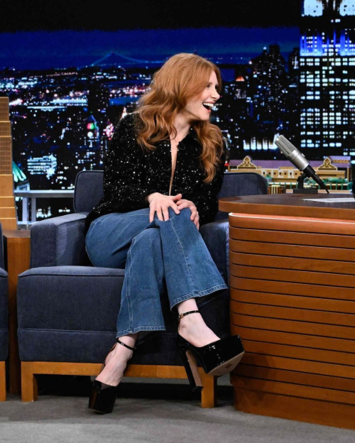 Bryce Dallas Howard at Tonight Show in New York, January 2024 1