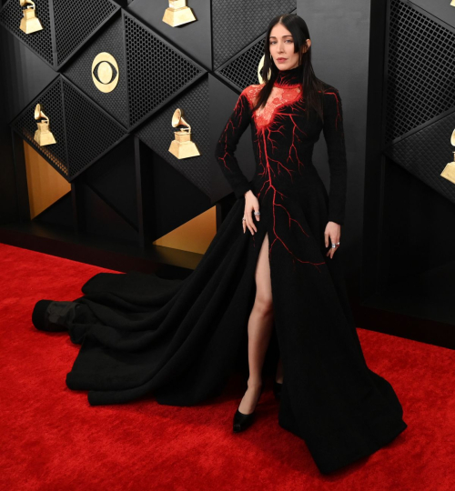 Caroline Polachek at 66th Grammy Awards in Los Angeles, February 2024 1