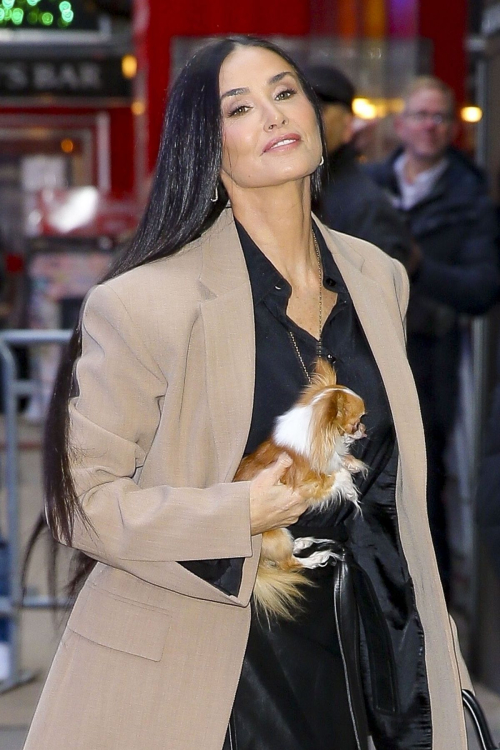 Demi Moore Arriving at Good Morning America in New York, January 2024 2