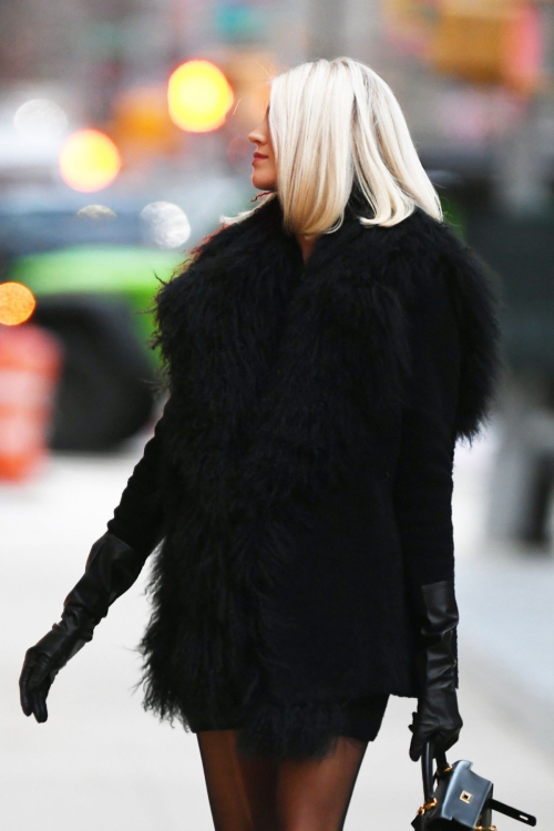 Devon Windsor Arrives at Kobi Halperin Fashion Show in New York, February 2024 1