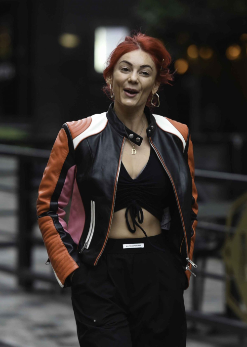 Dianne Buswell Leaving Hotel in Leeds, February 2024 8