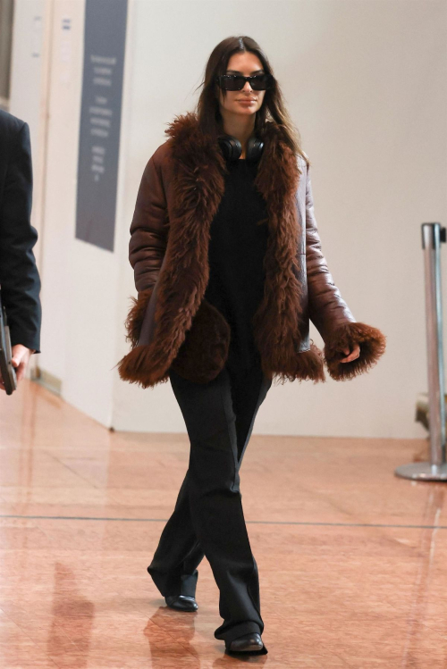 Emily Ratajkowski at Charles de Gaulle Airport in Paris, February 2024 1