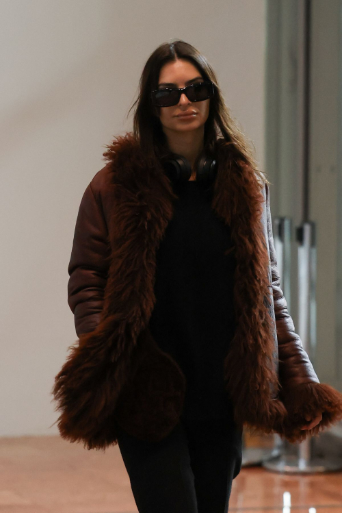 Emily Ratajkowski at Charles de Gaulle Airport in Paris, February 2024 4