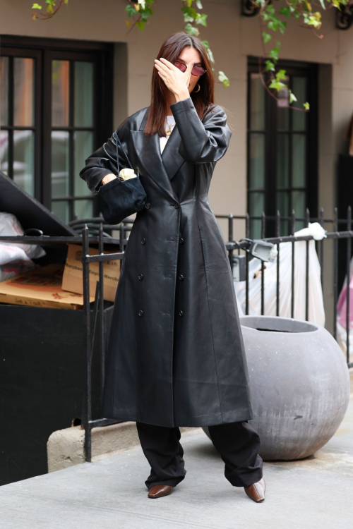 Emily Ratajkowski Out and About in New York, February 2024 1