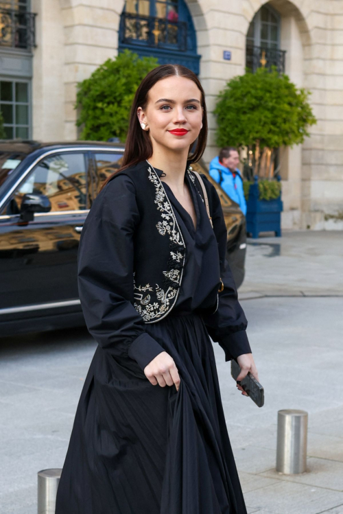 Emma Brooks Leaving Place Vendome Hotel Paris, February 2024 1