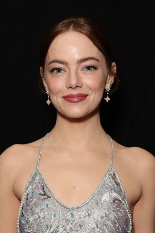 Emma Stone at 30th Annual Screen Actors Guild Awards, February 2024 1