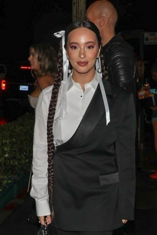 Faouzia Arriving at Warner Music Group Pre-Grammy Party in Los Angeles, February 2024 1