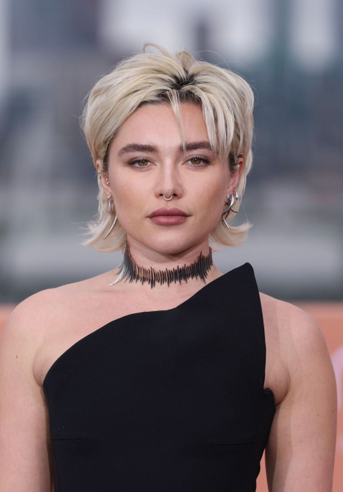 Florence Pugh at Dune: Part Two Photocall, February 2024 5