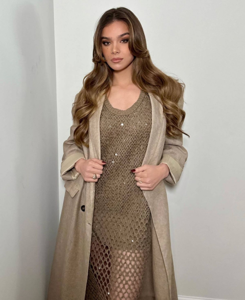 Hailee Steinfeld at Lumiere Awards Photoshoot, February 2024 1