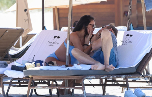 Jessica Ledon and David Guetta at a Beach in Miami, February 2024 1