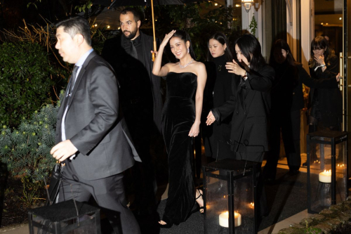 Jisoo Arrives at Cartier 100th Anniversary Dinner in Paris, February 2024 6